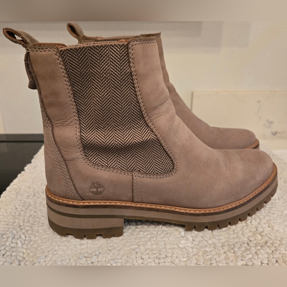Timberland Courmayeur Valley Tan Suede Chelsea Boot Sz 11 - Picture 1 of 10